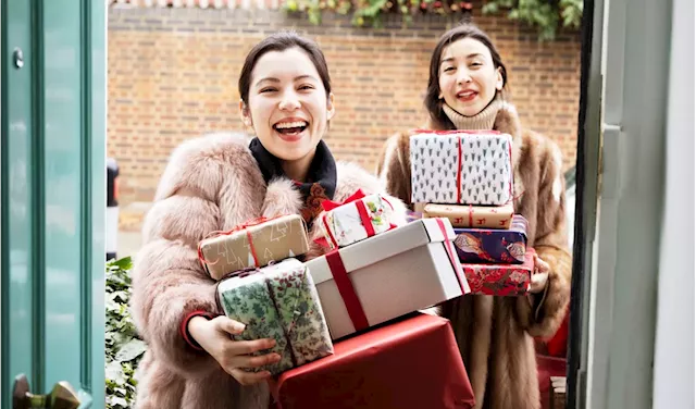 Behavioral Finance Expert Warns Against Holiday Overspending