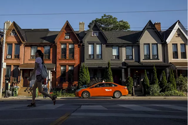 Risks remain in Canada’s mortgage market as delinquencies creep up, CMHC says