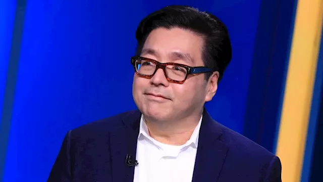 Tom Lee says small cap stocks can outperform over next couple years by 100% on Trump policies