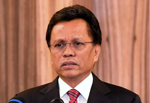 Allow local Sabah companies to work on Pan-Borneo Highway, says Shafie Apdal