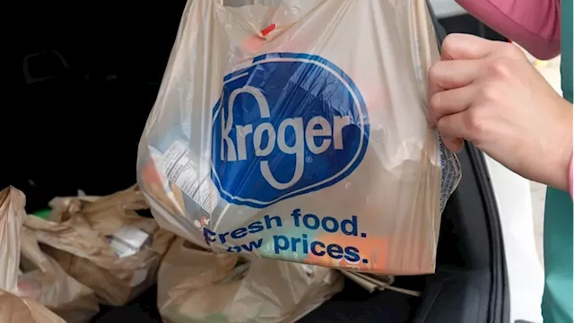 Federal judge temporarily halts proposed Kroger and Albertsons merger