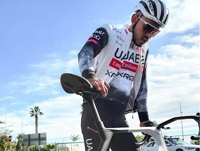 “Money doesn’t buy taste”: Tadej Pogačar’s UAE team slammed for “ugliest kit and bike combo ever” – sponsored by oil giant’s new investment arm… but “at least Pogi won’t have to wear it”, fans say + more on the live blog