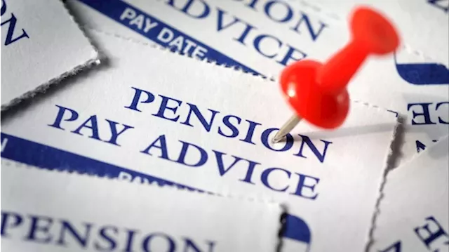 Rachel Reeves puts pensions review on hold to avoid extra burden on UK business