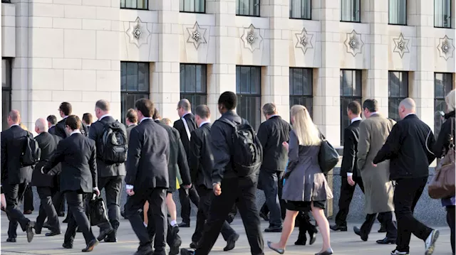 UK Wage Growth Surges But Jobs Market Cools