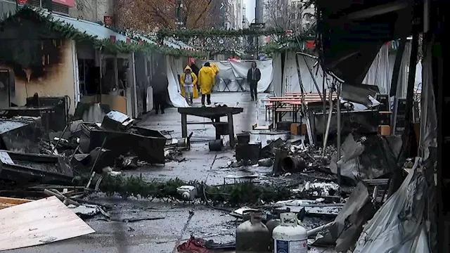 Fire Destroys Holiday Market Booths in Herald Square