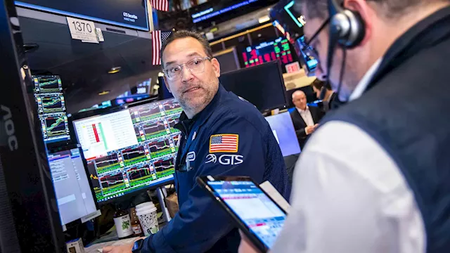 CNBC Daily Open: Stocks are still staying alive despite the Dow’s 9-day losing streak