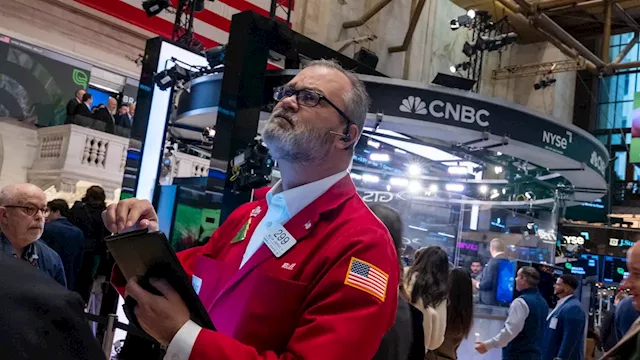 Stock Market Plummets After Fed Rate Cut, Experts Warn of Volatility