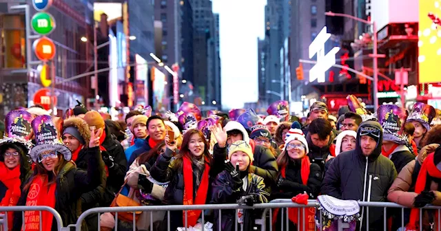 New Year's Eve 2024: Retail, Stock Market, and Bank Hours