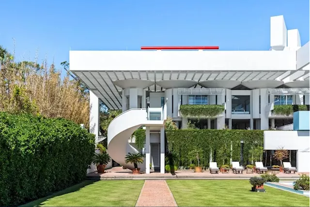 Entelechy II: architect John Portman's majestic beach home hits the market