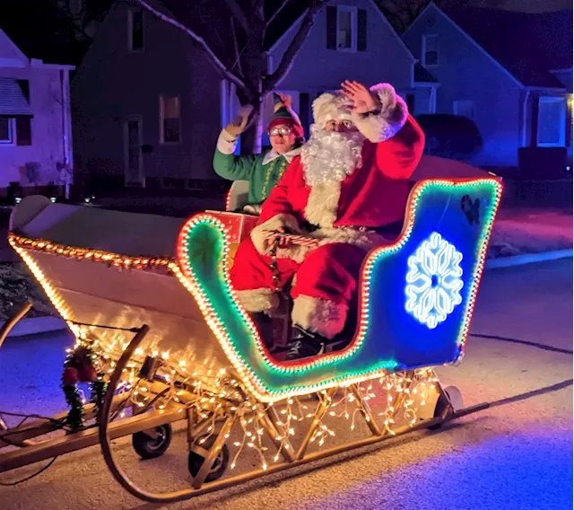 Primed and ready for business, Santa Claus’ sleigh returns for weekend Brooklyn visit