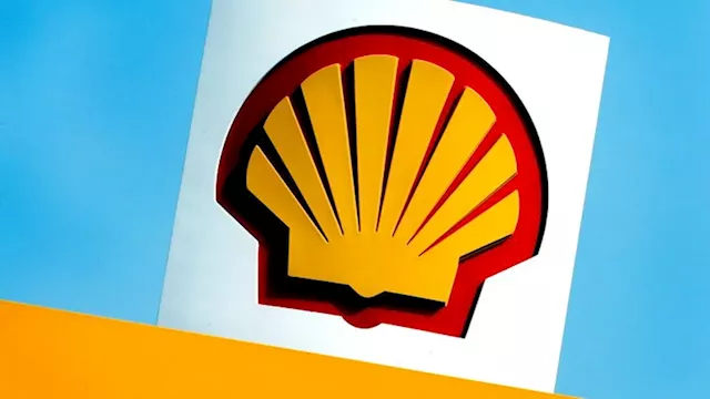 Shell waters down 2030 carbon emissions target in latest fossil fuel industry backslide