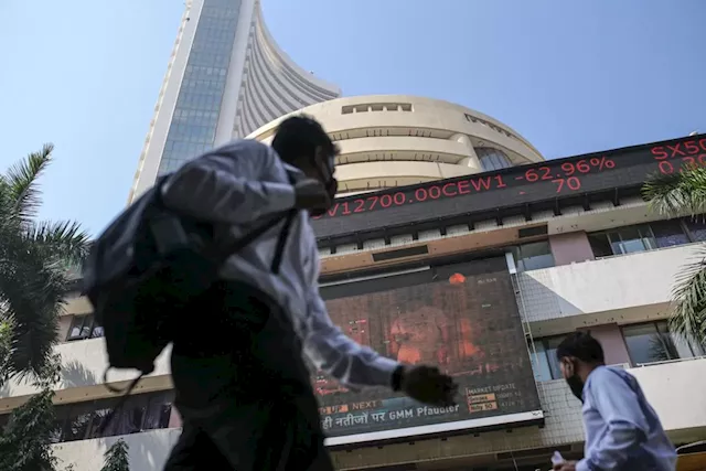 Small-Caps Lead Slump as Indian Stocks Turn Into Asia’s Laggards