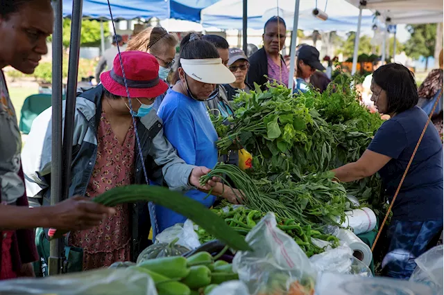 Many Californians rely on this farmers market program. Newsom wants to cut it