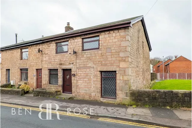 Classic & historic 3 bed Clayton le Woods barn conversion with modern finish and large garden on the market