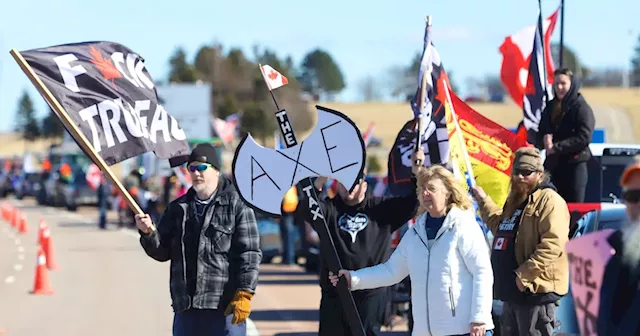 Farmers, small-business owners protest carbon tax at Nova Scotia-New Brunswick border