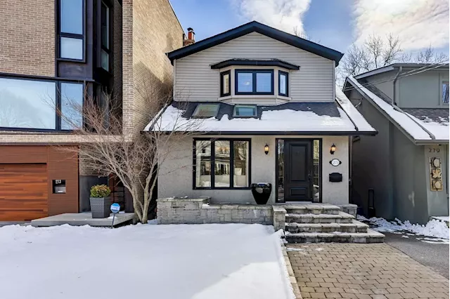 Two bids for Yonge-Eglinton home as market heats up