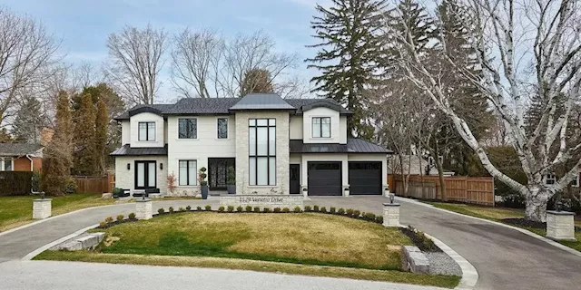 Luxurious Estate in Oakville's Coronation Park Hits the Market for $6.8M