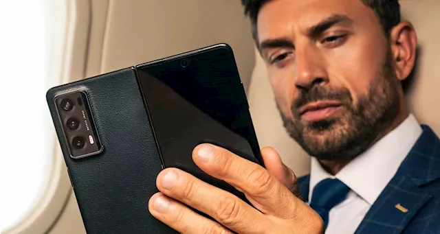 The executive's essential: Honor Magic V2 foldable redefines business mobility