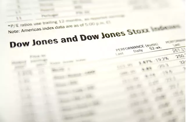 Dow Jones Industrial Average dips further following bank earnings data