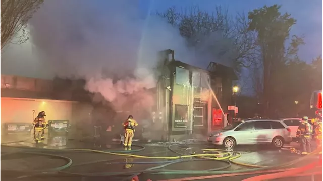 Crews put out fire that engulfs Snoqualmie business