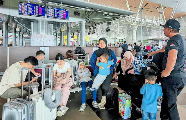 Many flights grounded, but it’s business as usual in Sarawak