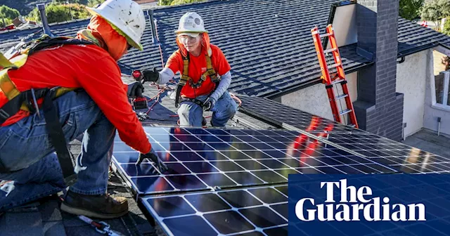 Biden marks Earth Day with $7bn ‘solar for all’ investment amid week of climate action