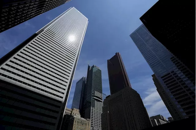 TSX posts small gain, U.S. markets rise ahead of Fed rate meeting and earnings