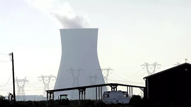 Company behind New Jersey's 3 nuclear plants to seek 20-year approval to continue operations