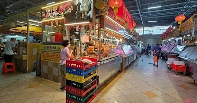 'You can't afford it, is it?' Row erupts between vendor and customer at Ang Mo Kio market, police called in