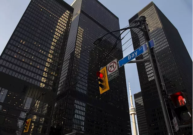 S&P/TSX composite edges higher in late-morning trading, U.S. stocks also climb higher