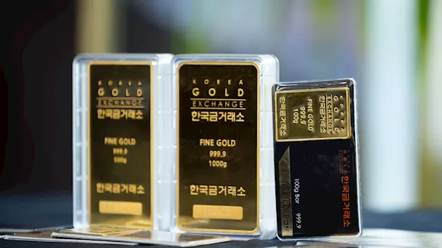 The outlook on gold and gold stocks into the summer is looking strong, according to the charts