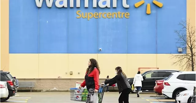 Walmart beats earnings estimates as low prices lure bargain hunters