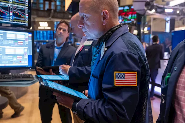 Stock market today: Dow closes above 40,000 for first time to cap winning week for stocks