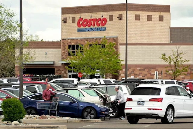 Costco Q1 earnings preview: Another quarter of growth expected as shoppers continue to prize value