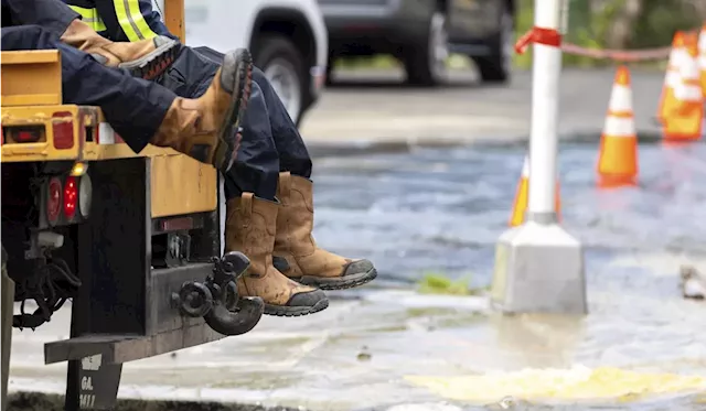 Atlanta water service disrupted, forcing downtown business closings and water boil notice