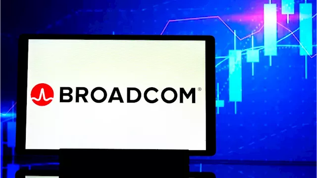 Broadcom announces stock split, earnings top estimates