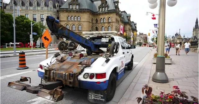 New tow truck requirements kick in, as Ontario takes oversight of troubled industry