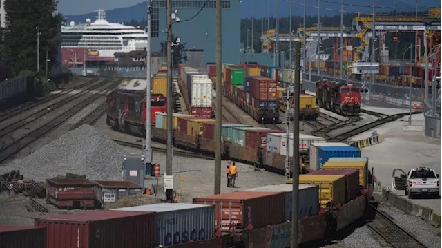 Rail strike could cost Canadian manufacturers millions, industry says