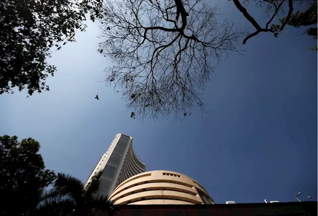 Asian stocks tread water as nonfarm payrolls approach; RBI decision awaited