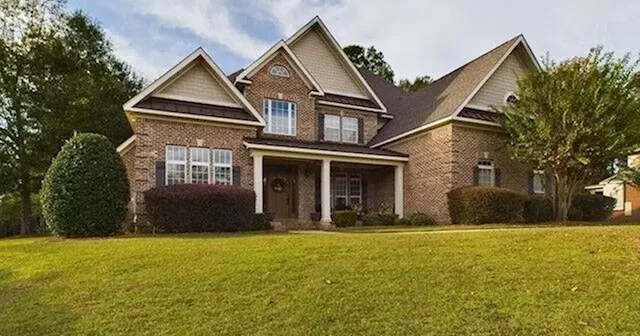 Luxury homes on the market in Dothan