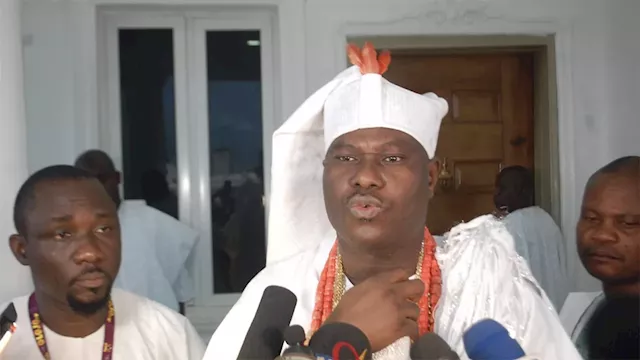 Ooni bans market associations to control food prices, caps pepper at N200