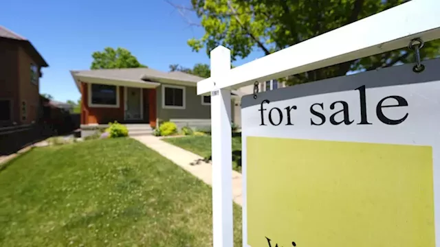 Mortgage rates climb above 7% as loan applications fall in sign of struggling housing market