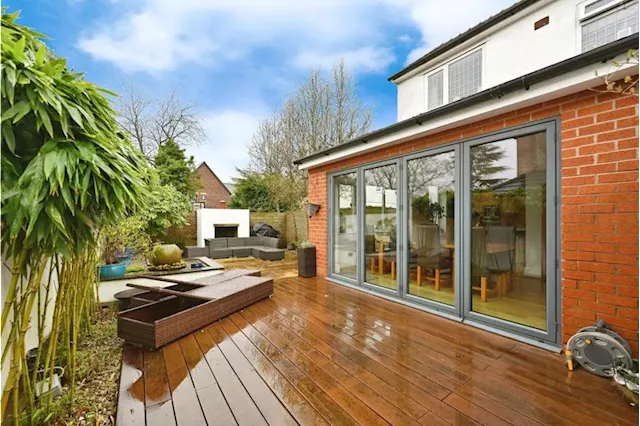 Splendid & awe-inspiring 4 bed modern Fulwood home with dream garden & spacious design on the market