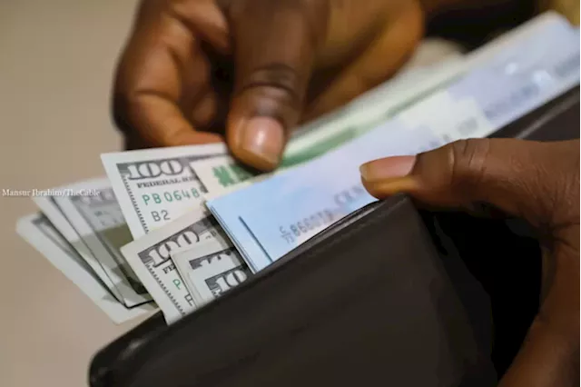 Naira reverses three-day loss at parallel market, appreciates to N1,525/$