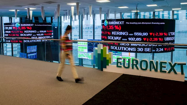 Europe stocks head for higher open to round off winning week