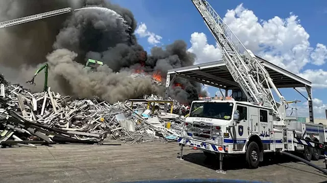 Fort Worth firefighters injured at fire at scrap metal company