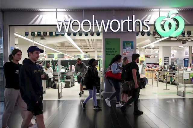 Woolworths and Coles FY24 earnings to show challenging outlook for supermarkets