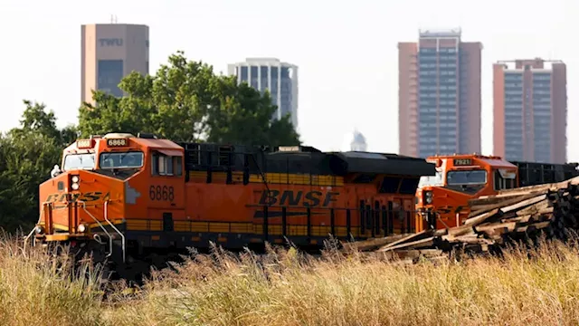 BNSF railroad stresses safety but held back by longstanding industry issues, report finds