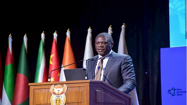 Mashatile commends NDB for approving SA's energy sector loans - SABC News - Breaking news, special reports, world, business, sport coverage of all South African current events. Africa's news leader.