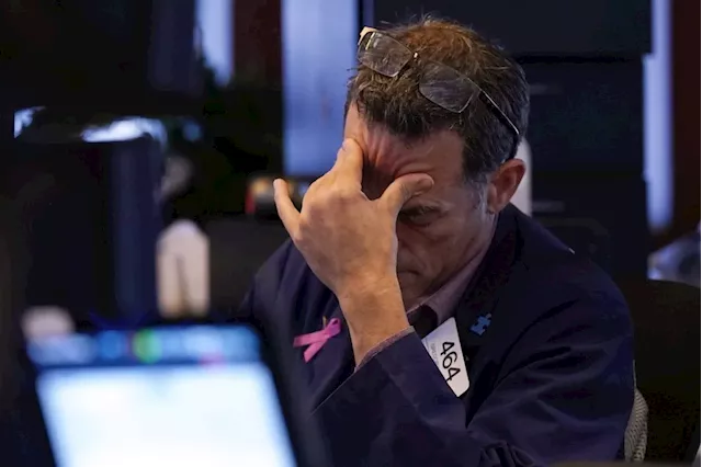 Dow drops 760 points, and Japanese stocks suffer worst crash since 1987 amid U.S. economy worries